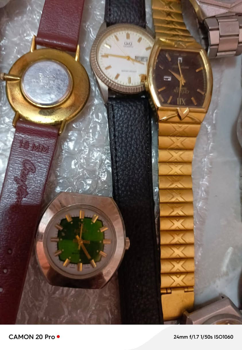 ساعات اوتو قديم اصلي سعر القطعه 45 راسلوني خاص للحجز


**إذا كنت صاحب هذا الإعلان وتريد حذفه لأي سبب، رجاءا أرسل رسالة إلى الدعم الفني**