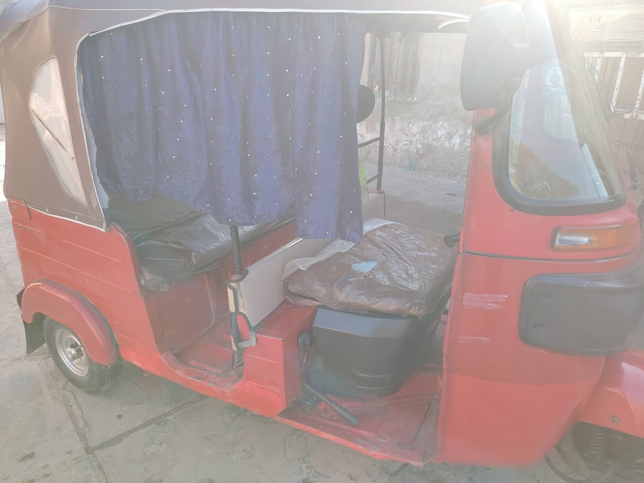 تكتك للبيع ٢٠١٨ دقم انكليزي واسط بسمي تحويل ثاني يوم سعر 4500وبيه مجال حك الجيه العنوان ٠نعمانيه ***********
