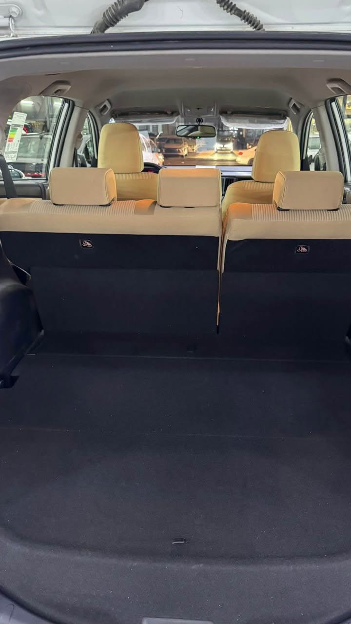 للبيع تويوتا راف فور خليجي موديل2018 مكفولة الشركة ساز مواصفات AWD فورويل ويل كب السيارة 
ماشية 40 كيلومتر حقيقة السيارة 100/100جديدة 
مكفولة ده عامي لو ده عامي بشرط كفالة عامة 
كير محرك بشرط تاخم صدر و تايرات جديدة  
مكان السيارة أربيل شارع 100 داخل معارض
ء*********** كورك
واتساب موجودة خابر حبيبي Singapore
