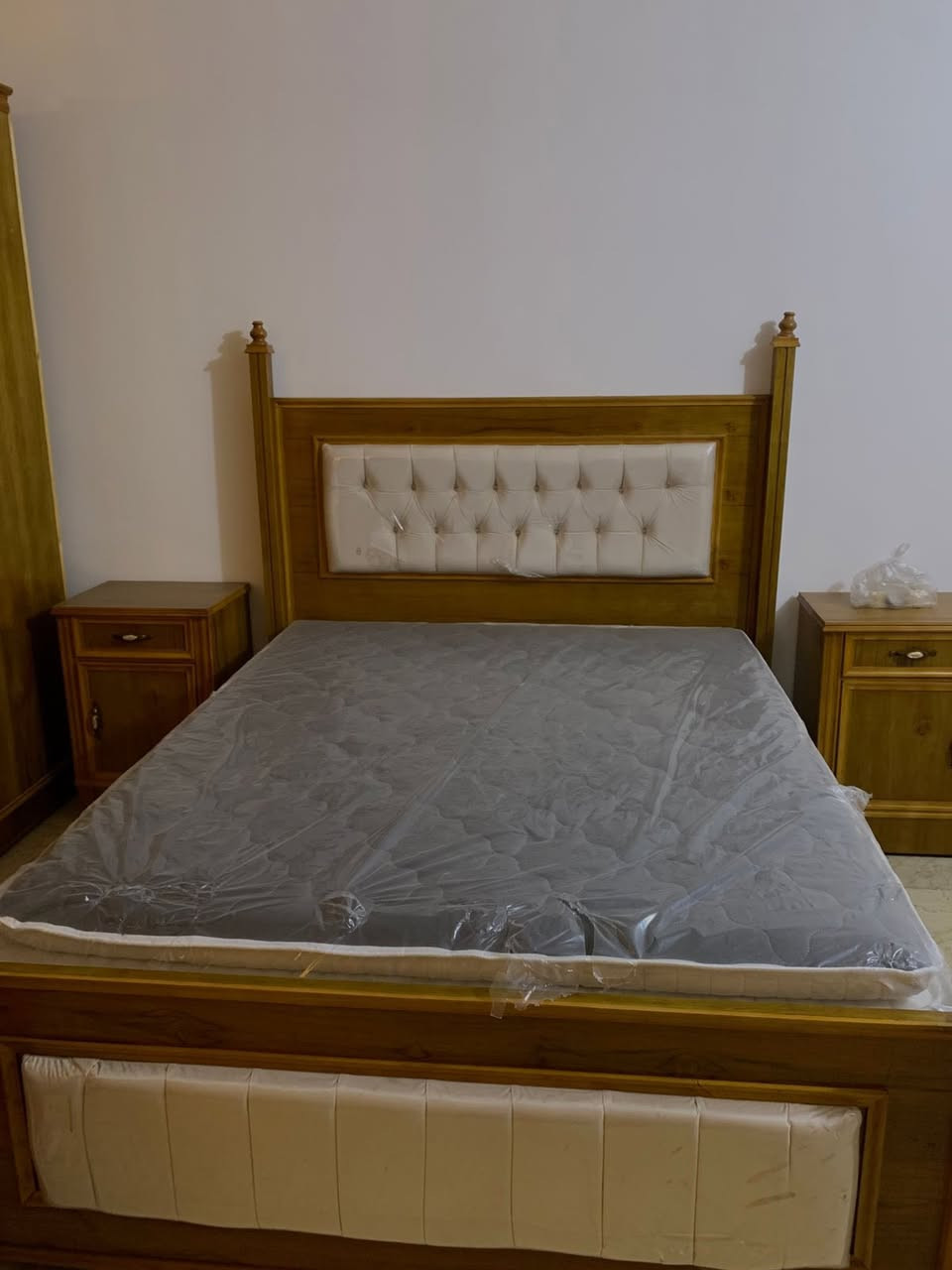 غرفه نوم صاج متكونه من 7 قطع  للبيع جديده استعمال سنه فقط بدون دوشك
السعر  1750 دنيار عراقي 

بغداد / الدوره


**إذا كنت صاحب هذا الإعلان وتريد حذفه لأي سبب، رجاءا أرسل رسالة إلى الدعم الفني**