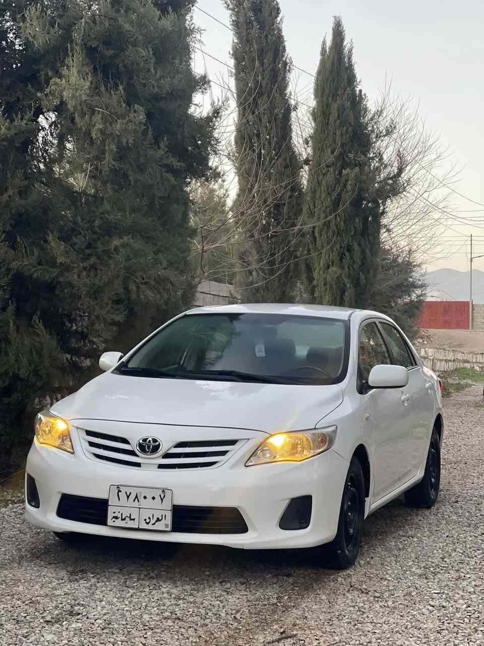 سەرەتا بەناوی خوا
تۆیۆتا کرۆلا 
مۆدیل 2013
مەکینە بچووک
سپی بەفری 
یەک چەمەلەخی پێشەوەی بۆیاخە بێ ناوگرتن
رۆن و بانسی تازە گۆڕدراوە
چوار تایەی لۆکی لەژێرە
نمونەیە لەجوانی و پاک ماوەتەوە
گێرومەکینەی بەشەرت برغوی بانەدراوە
تەحویل و غرامە بەشەرت 
سۆنەریم داناوە
سعری ۱۳۲ مەجال
٠۷۷٠۱۲۹۲۱٦۹
