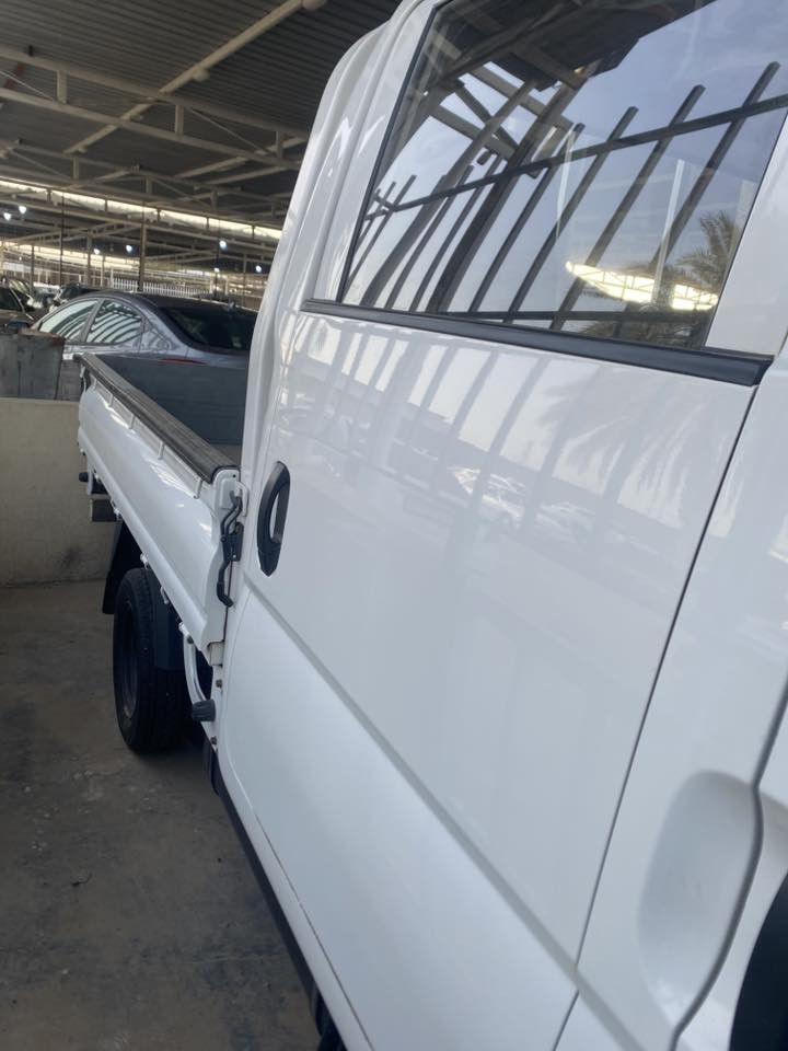 السلام عليكم
للبيع كيا دبل موديل 2020 
كفاله عامه 
ماشيه ١٧٠ الف 
السعر // ١٥٨ وبيها مجال قليل 
الشراي يتصل 
العنوان //بغداد محموديه ناحيه الرشيد 
الاستفسار // ***********
