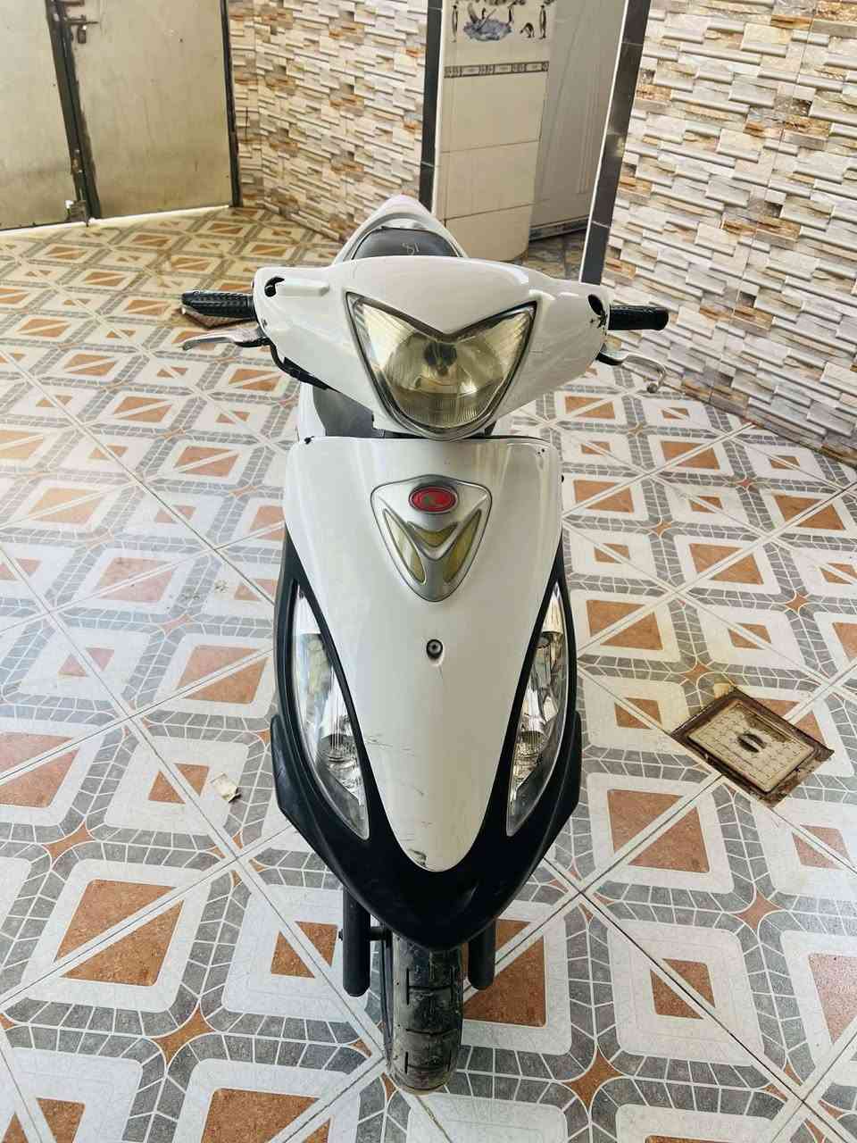 السلام عليكم شباب كامكو للبيع موديل 16 الدراجه نوزل الدراجه خير من الله شلعه ومعدل الدراجه مكفوله كله ختم واحد ويه المكينه السعر 625 وبيه مجال للاستفسار خاص  اوعلى الرقم *********** العنوان بابل الحله الحمزه الغربي
