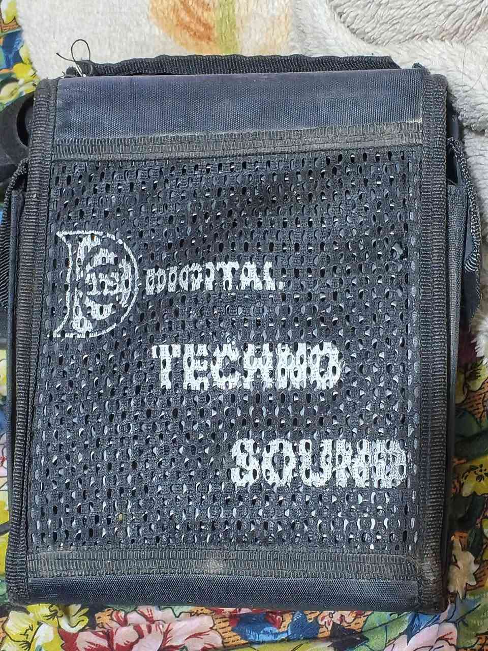 جهاز صوت شحن كلش نضيف للبيع حي الميثاق بدون مايك صغير ولكن صوته عالي


**إذا كنت صاحب هذا الإعلان وتريد حذفه لأي سبب، رجاءا أرسل رسالة إلى الدعم الفني**