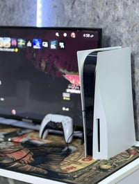 بلي ستيشن 5 للبيع فقط الجهاز جدا نضيف ومكفول من كلشي غير مفتوح لوك ستي...