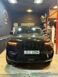 للبيع جيب جراند شيروكي هايبرد Limited 2024 حادث دعاميه اماميه وأقل الش...