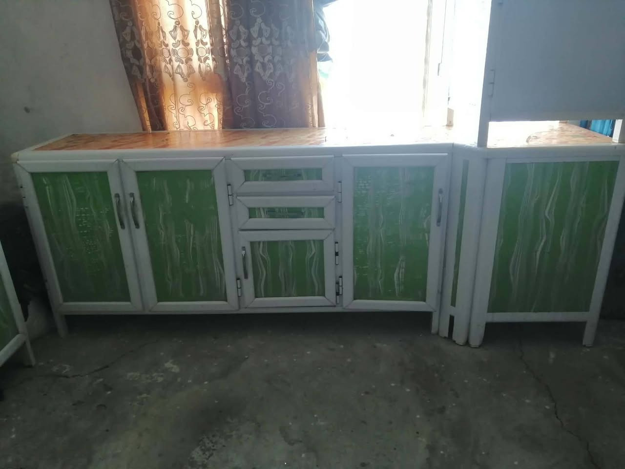 السلام عليكم ورحمة الله وبركاته
كاونترات للبيع كلهن تسكام جديد تفاصيل أكثر خاص *********** واسط حي الجوادين
الشراي بيه خير ويتدلل
