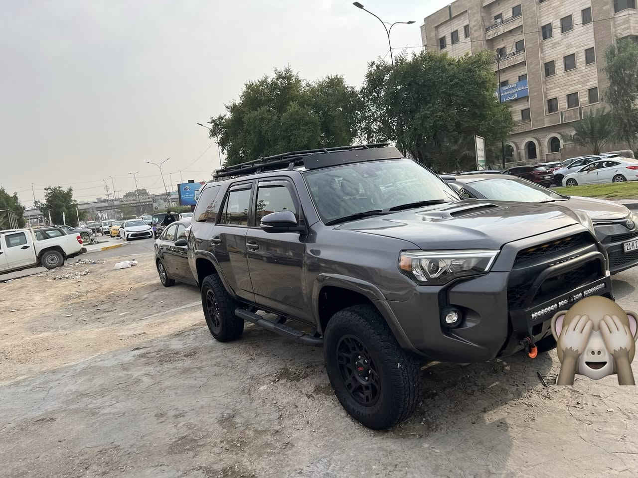 السلام عليكم
تيوتا فور رنر 2023  sr5  premium 

ماشي 42 مايل

2wd 

رقم بغداد 

حادث امريكا مرفق ضمن  الصور مصبوغ جاملغ وبنيد راديتر التبريد ما مبدله نفسها البلاد  

السياره اخذتها اني رقمتها. عليها كت كامل trd. مثل ما موضوح بالصور معلين السياره 4انج ونص  الكت كامل من امريكايعني شغل امريكا وتكدر تدخل وتشوف الصور بعدها بالمزاد نفس الي موجود حاليا 

فول مواصفات خمسه راكب 

مكاني اليرموك *********** 

السعر 31.5 $

