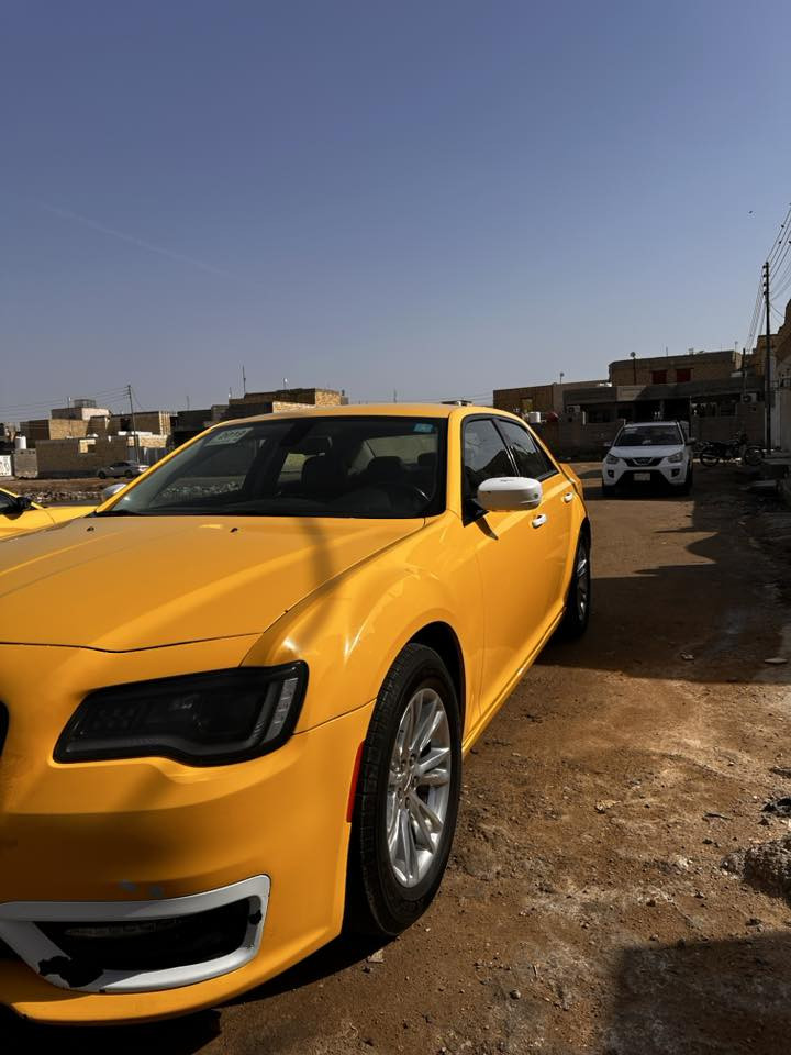 السلام عليكم 
أوباما 2019 أصل مواصفات C  مكينه وكير وأكسل جدد تخم تاير جديد و ويل مكسيكي 18 السياره بدون أيرباك السياره ب أمريكا بيه دعاميات و بل عراق طخه بسيطه بل جاملغ الأيمن وصور الضربه مرفقه  السياره ب أسمي تحويل ثاني يوم السعر 260$ 
***********
