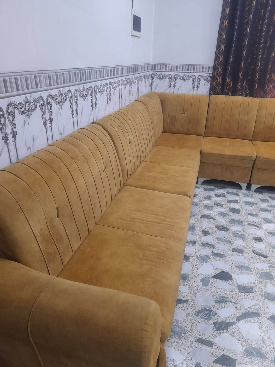 طخم للبيع نضيف مابي اي ضرر السعر ١٥٠ وبي مجال ***********
