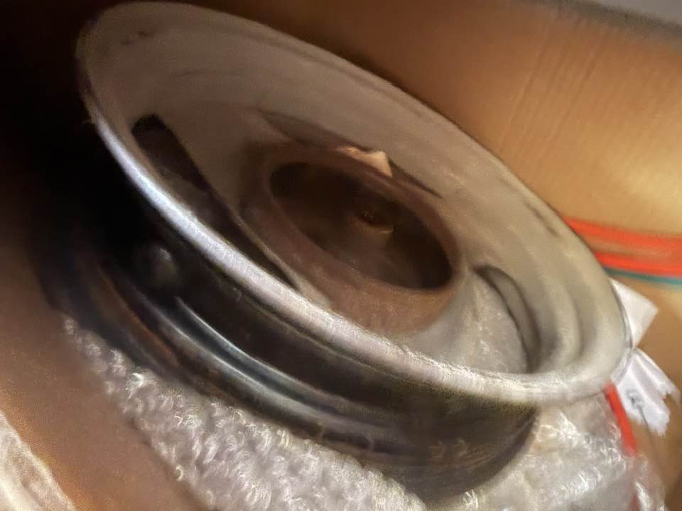 سلام عليكم غراض ماكس عدلة للبيع كلهن جديدات ماكو اي شي مستعمل كلة جديد بس القطرة مال دهن تفصيخ مسعجل عل بيعة اتصال عل وتساب ***********  بغداد المشتل
