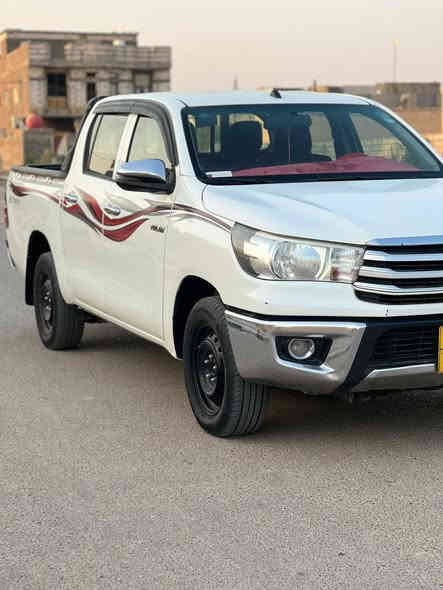 سلام عليكم اخوان سياره للبيع موديل ٢٠رقم أربيل سنويه منتهيه التفاصيل داخل الفيديو السعر ٢١٠بيع مستعجل العنوان البصره المدينه الهوير ***********.  ***********
