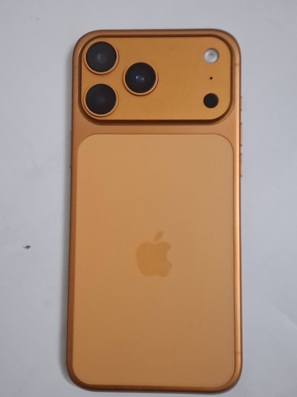 ايفون كوبي 17برو ماكس كوبي 125بي مجال
لل اتصال . ‎0771 038 2417بي وتساب هم 
مكاني موصل
جهاز نضيف كلش
