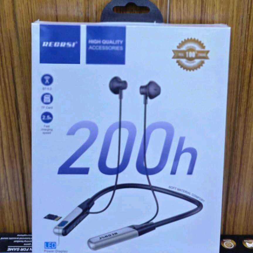 للبيع سماعات بلوتوث ريجرسي حديثة مع بلوتوث 5.3 وشحن سريع وقارئ كارت TF. تقدم أداء ممتاز مع 200 ساعة من الاستخدام المستمر. مناسبة جداً للتمارين الرياضية والاستخدام اليومي.