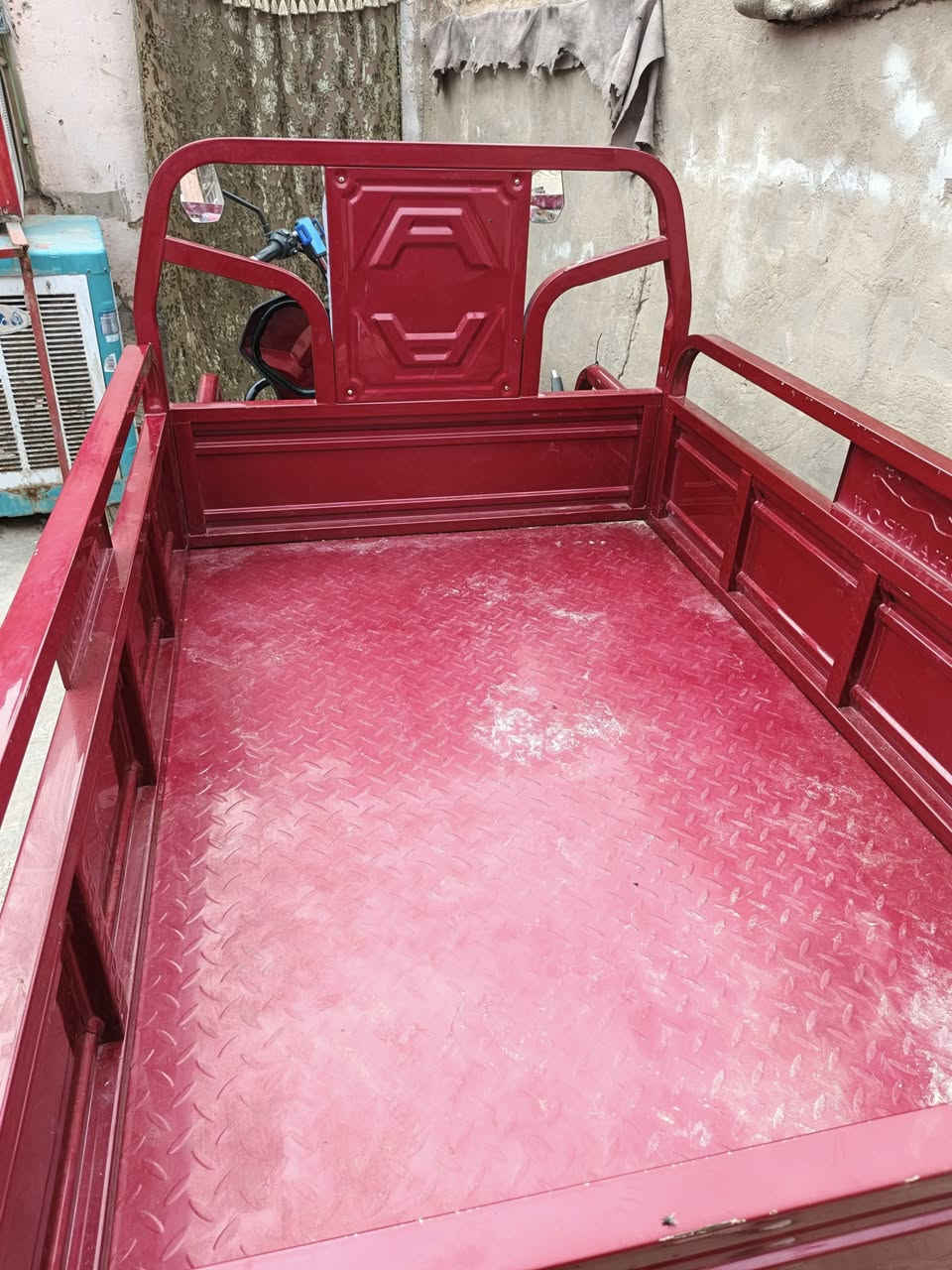 السلام عليكم ستوته شحن جديدة خمس بطاريات السعر مليون ونص وبيه مجال شي قليل الستوته ماماشيه صار شهر عندي أخذته من الشركه مكان الستوته النجف ناحيت العباسية الرقم ***********
