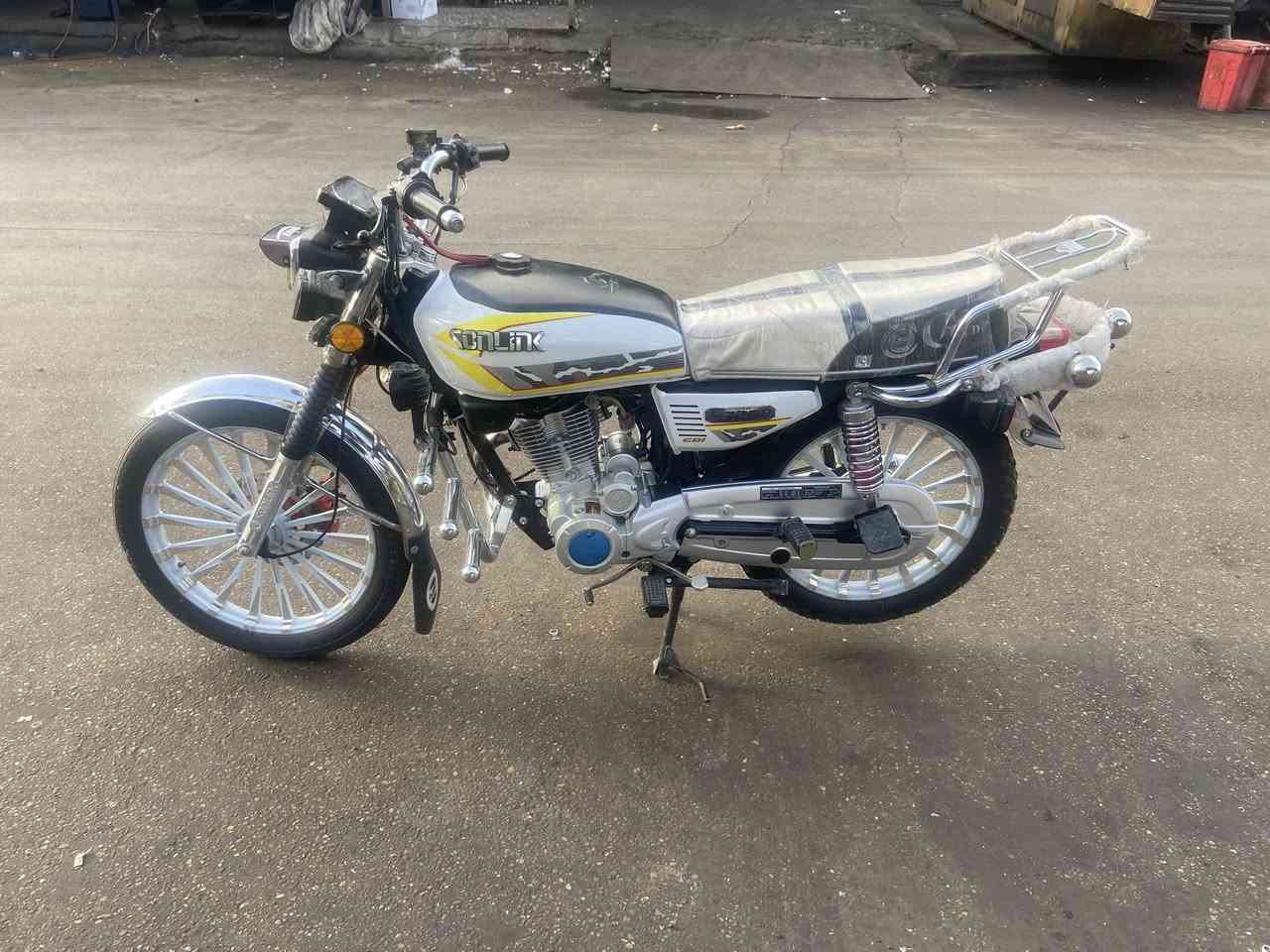 سلام عليكم شاينك خمسه كير موديل25 دراجه أي نقص مابيه كلشي شغال رايدهه 750 وبيهه مجال حك الجيه ***********
