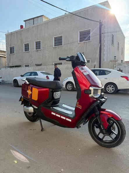 السلام علیکم

دراجة الريان 2025 RAYAN - وحش الكون

بطارية كرافين كاربون جل 35 أمبير / 72 فولت

البطارية 6 مسطره كبير

دراجه نضيفه جدا تاير خلفي جديد أصلي

السعر 950 وبيه مجال

مکان دراجه ساحه الوثبه يم أمانه بغداد قرب من الصدريه

***********
