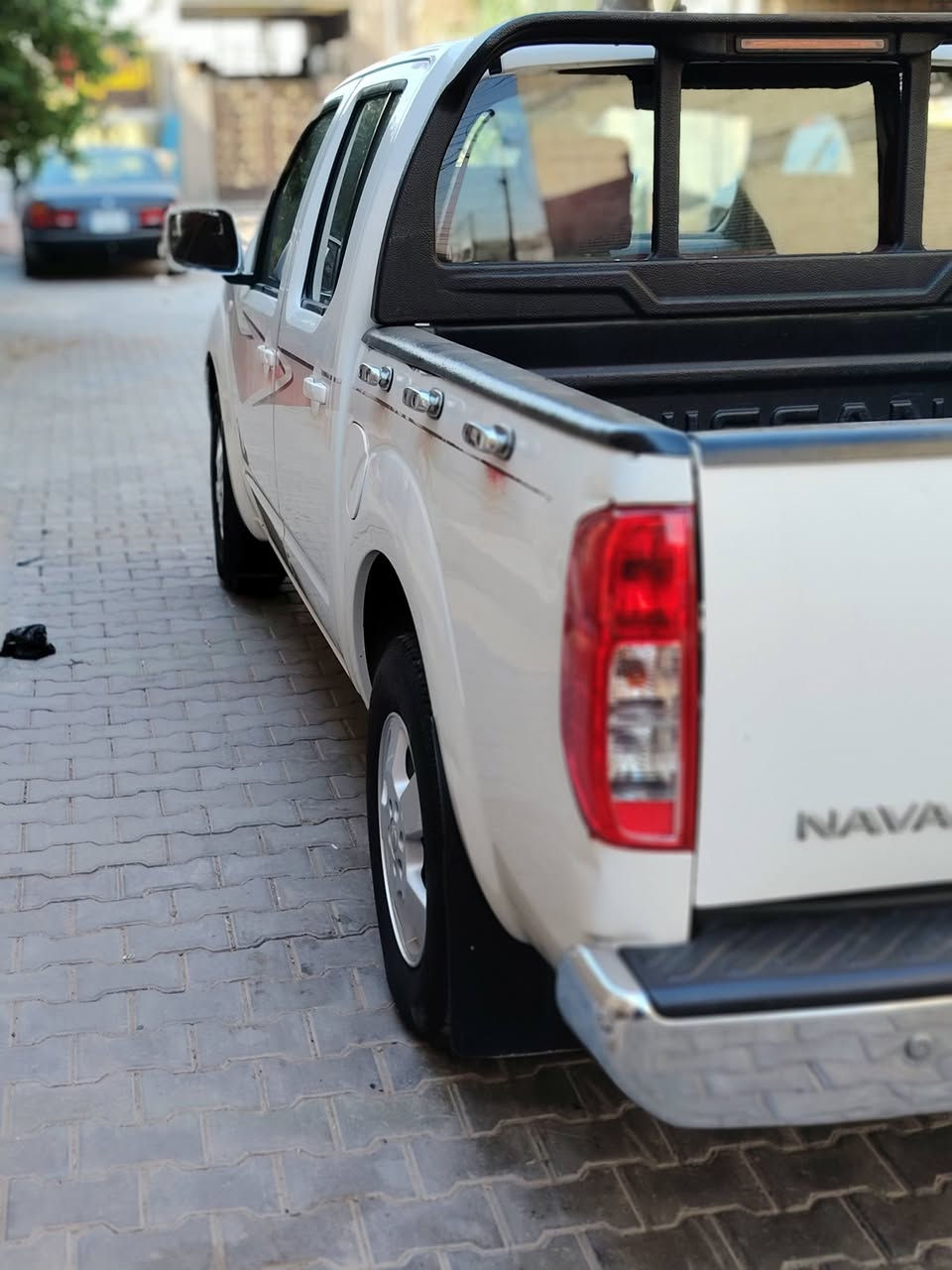 السلام عليكم من رخصة الادمن المحترم نيفاره موديل 2014 بسمي رقم دولي جديد مكفوله من ضرب تبديل صبغ محرك كير ما مفتوح بلاد مكاني بغداد الكاظمية جكوك ***********
