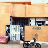 الامير خلف الصناعة • ١١٧م • گراج واسع