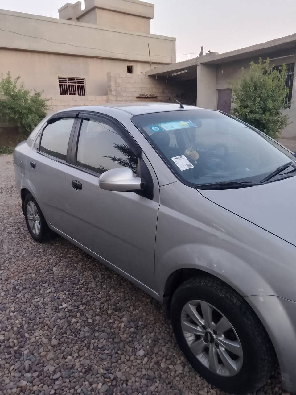 السلام عليكم 
اڤيو موديل 2006
نضافه فول مابيها لا ضربه ولا صبغ 
سياره حلوه ومال جناي كير محرك تواير كله شرط 
تدفئه تبريد شرط 
رقم كركوك دولي هزا جديده بعدها ماصاقطه شرط التحويل
السعر 60 وبيها مجال قليل 
هاتف/***********
