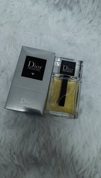 مجموعة عطور • ماركات عالمية • للحجز