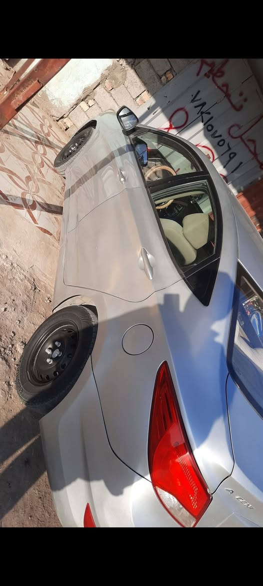 اكسنت للبيع رقم مثنئ مشروع وطني بي مكان دوار راعيها يريد يحوال مديل 16 سنويهه 28 
بيه تبدليل دعاميات خلفلي وامي وصبغ باب
محرك وكير خير من الله. سعر82 مكاني واسط حسنيه مكينتها 1400 جديده. رقمي ***********
