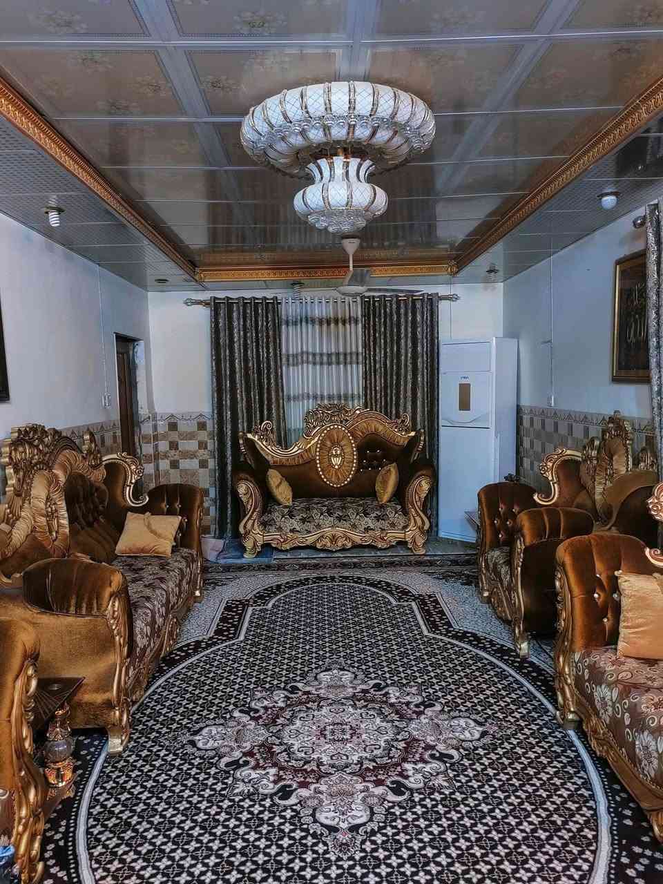 بيع مستعجل
بيت ٣٠٠ متر يحتوي على 
٢ غرفة ٤×٥
١ غرفة ٣×٤
مطبخ حار بارد
استقبال كبيرة
صحيات خارجية وداخلية
طارمة كبيرة
السعر خاص
او الاتصال 
‏‬‏ 
***********

موقعة الاسكان الجمعية
