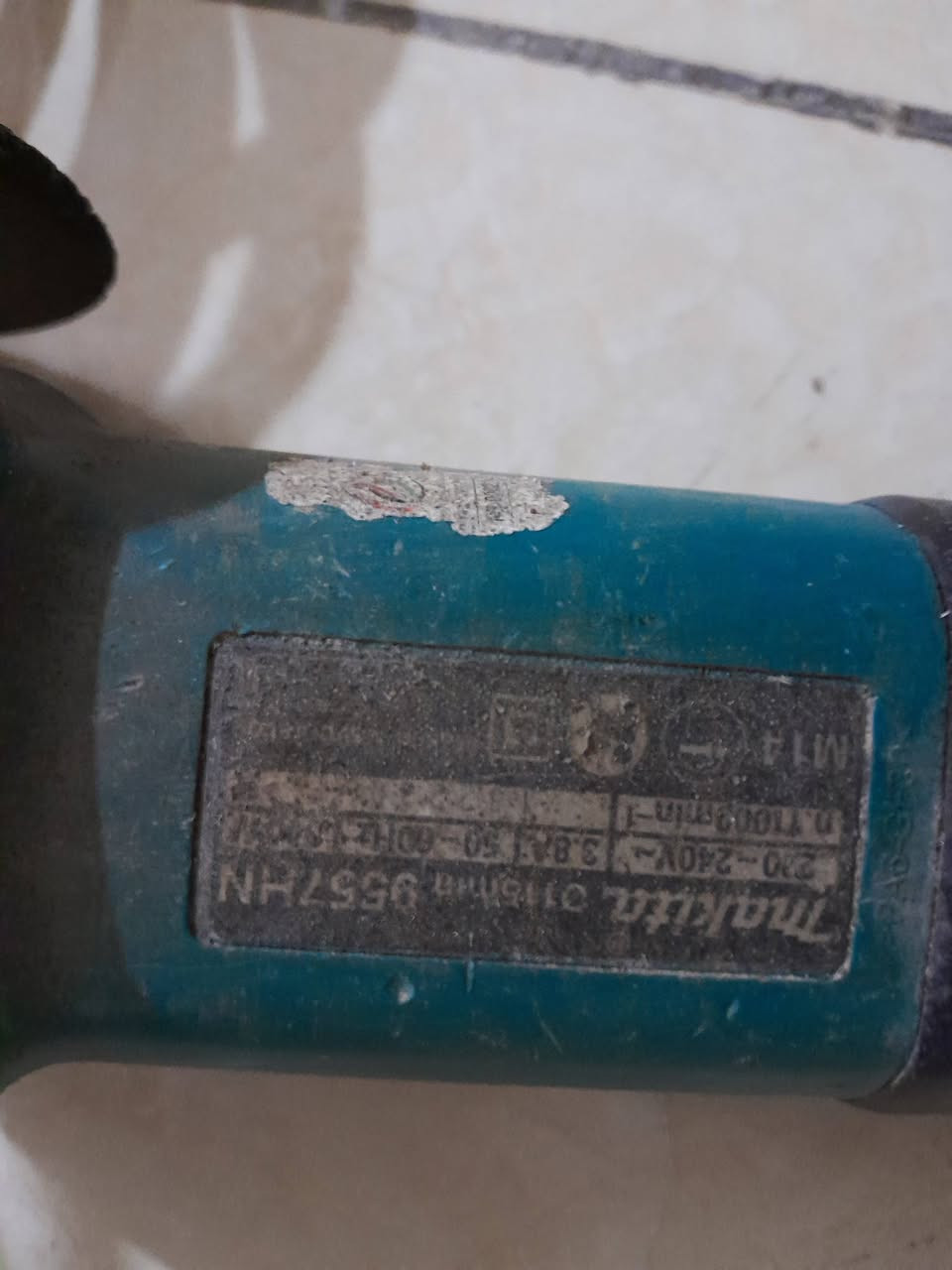 السلام عليكم عندي 5كوسرات ماكتا الأصلي ماداخلات تصليح نهائياحجم 115ملم سعر القطعه الوحده  بدون عمله نهايتها 55 الف مع التوصيل للاستفسار ***********
