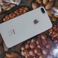 جهاز ايفون 8بلاص ذاكره 128جهاز نضيف مبدله شاشه اصليه وبطاريه 100جهاز ع...