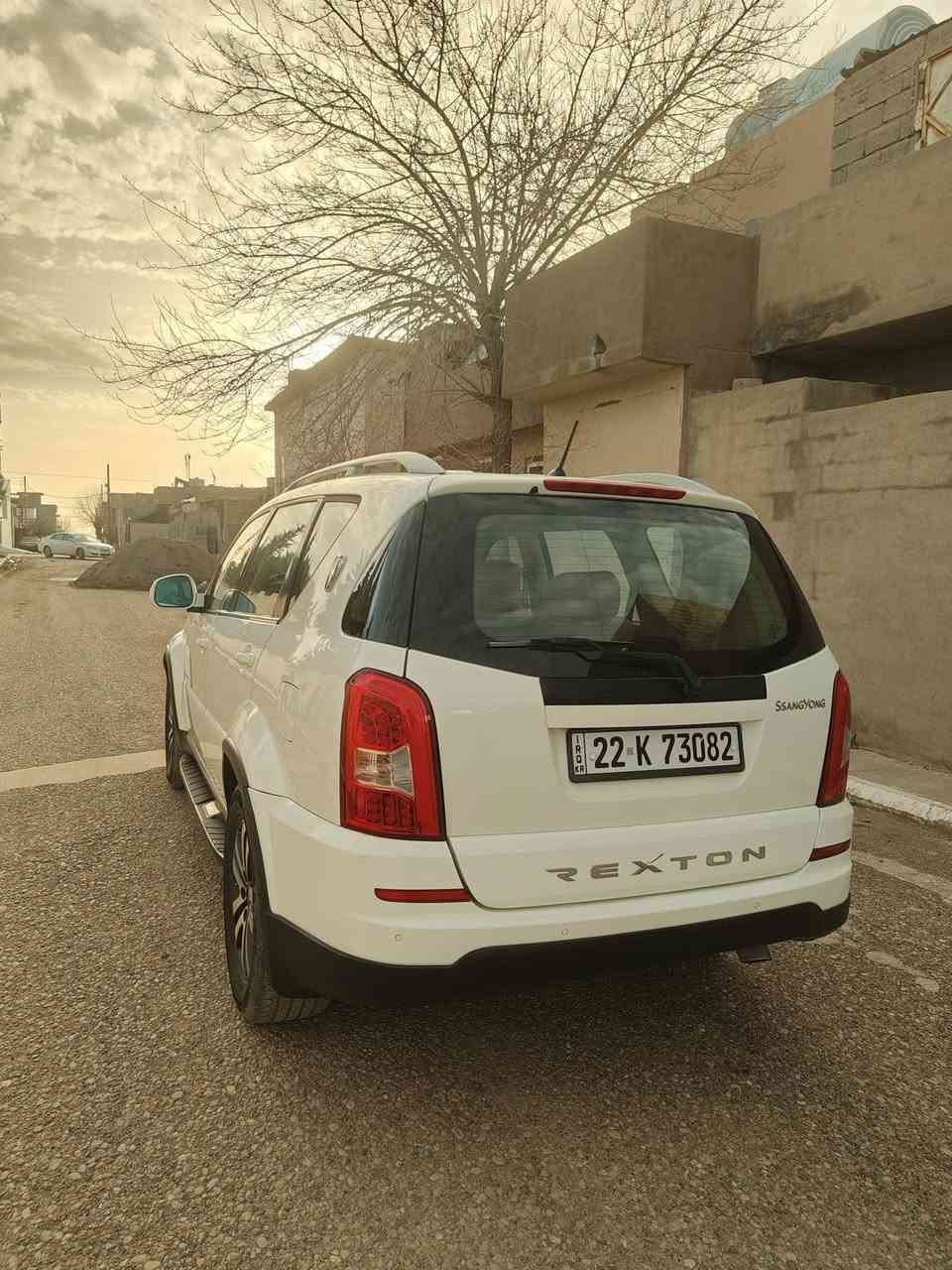 سانگوینگ ریکستون 2015 فول موسه فات سلایت کوشن جلد و کاره بایو هیته ر ده بل ئه سل سی معقد ئاوينه شفت حاسه شه غال ته بریت مه رکه زی په له يه بوياخي هه يه
***********)111( سعر

***********
