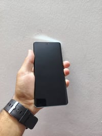 هونر اكس ٩c • ذاكرة ٢٥٦ • رام ١٢