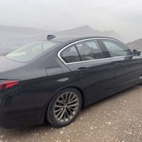 بي ام 530i موديل2022 حادثها مرفق بالصور جاملغ وبنيد فقط بدون دواخل سطح...