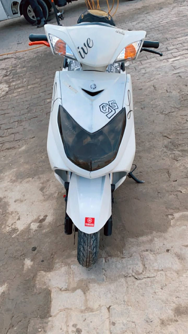 دراجة سكنس  فحل كابريتر كوري  نضافة كفرات ٧٥٪ نكرة سلف   كهربأئيات كلة شغال مكينة ٥٨ سلف رياضي  شرط  شلعة ومعدل   المكان المحمودية السعر ٦٠٠ وبيه مجال الرقم ***********   للشراي اتصل لا تراسل مكلف  بل نشر ***********
