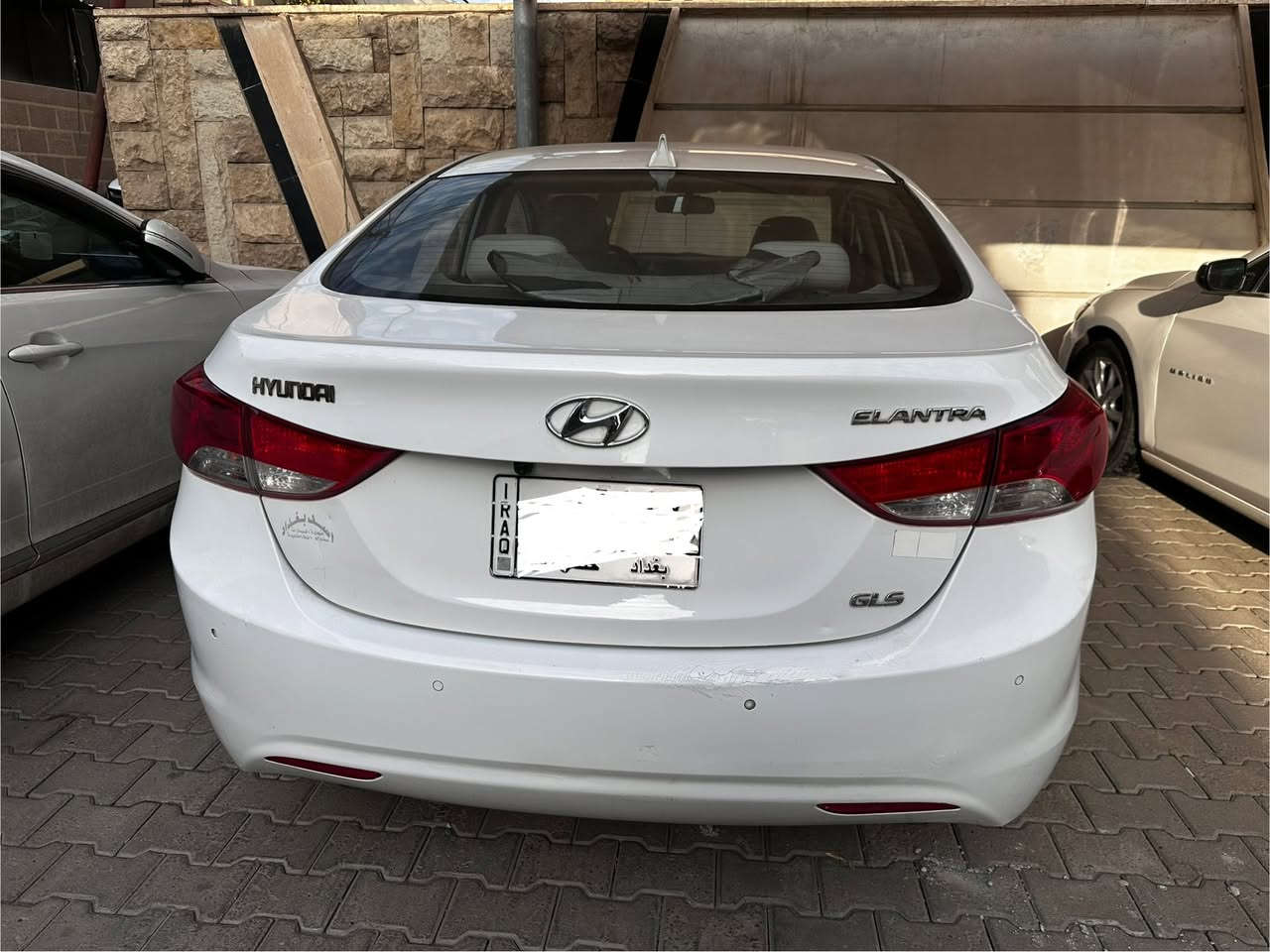 النترا خليجي 2013  Gls اعلى فئة بيهن فول
فتحة 
تحكم ستيرن 
مري كهرباء 
وضعيتين قيادة ايكو ونورمل 
كامرة خلفية - بلوتوث 
صاجات 
محرك 1800 دوش 
السيارة مكفولة من الصبغ عدا الدعاميتين مصبوغة للجمالية 
السيارة اخذتها من صديقي قبل ٣ سنين هو مااخذها  من الشركة صفر حاليا ماشية 108 الف السيارة تبديل الدهن بوكالة ليكمولي ومحسن البانزين اديرلها يعني تفيد الجناي حصرا 
السعر :- 128


**إذا كنت صاحب هذا الإعلان وتريد حذفه لأي سبب، رجاءا أرسل رسالة إلى الدعم الفني**