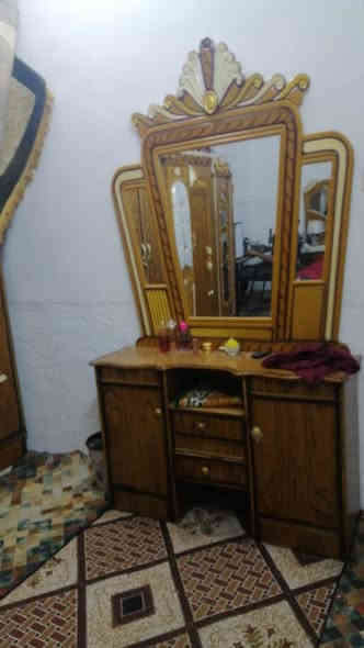 غرفه صاج عراقيه  6 قطع
كنتور ست بيبان موضح بلصوره 
ملحق دوار 
الغرفه جديده مثل ماموضحه بلصوره سعرهه 650 وبيهه مجال بسيط 
مكان : نجف ابو صخير 

للتصال ***********
