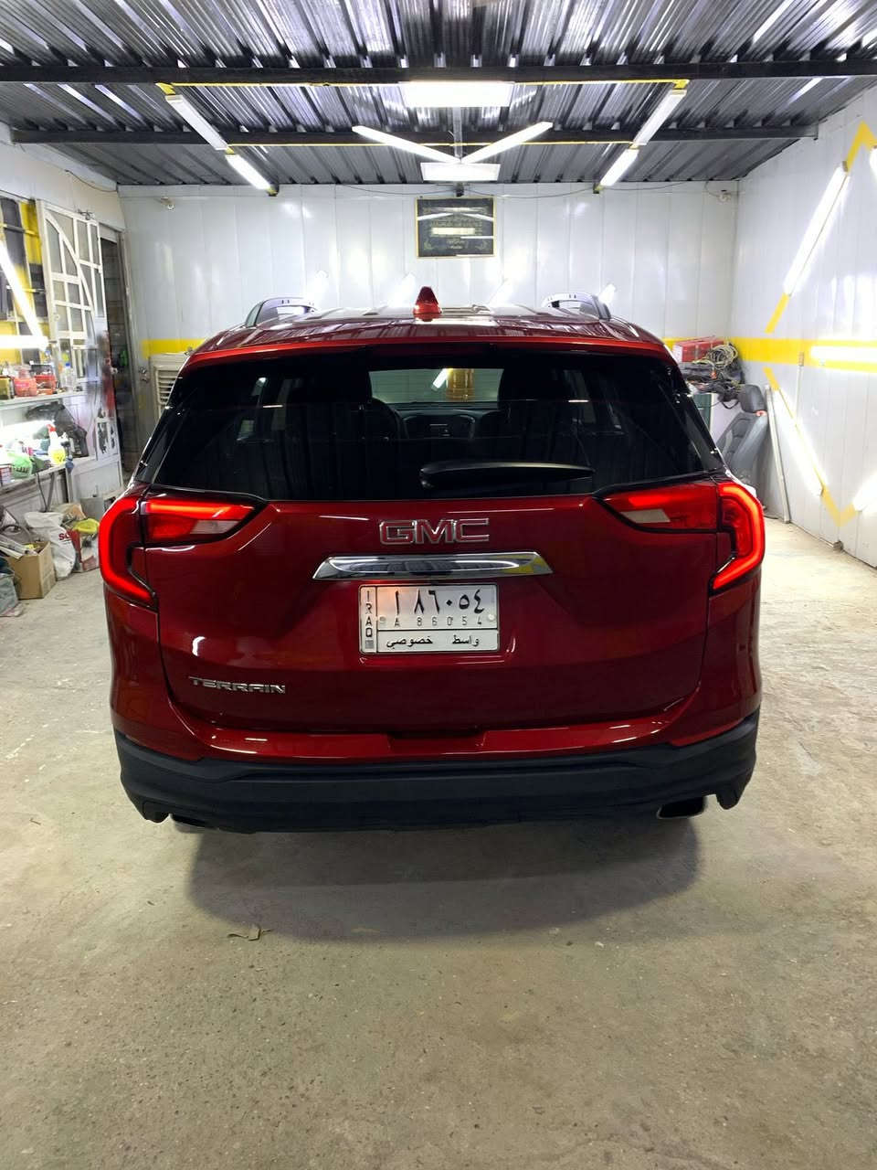 جمسي تيران ٢٠١٩ SLE 
رقم واسط بأسمي 
محرك ٢٠٠٠ تيربو 
العداد ١٣٠ الف كيلو 
خمس بصمات
صندوق كهرباء 
كشن السائق كهرباء
كشنات مخمل تدفئة 
تبريد خلفي امامي
السعر ١٤٠
بيها صبغ فقط بدون تبديل والحادث موضح بلصور
مكان السيارة بغداد مجمع بسماية ( *********** )
