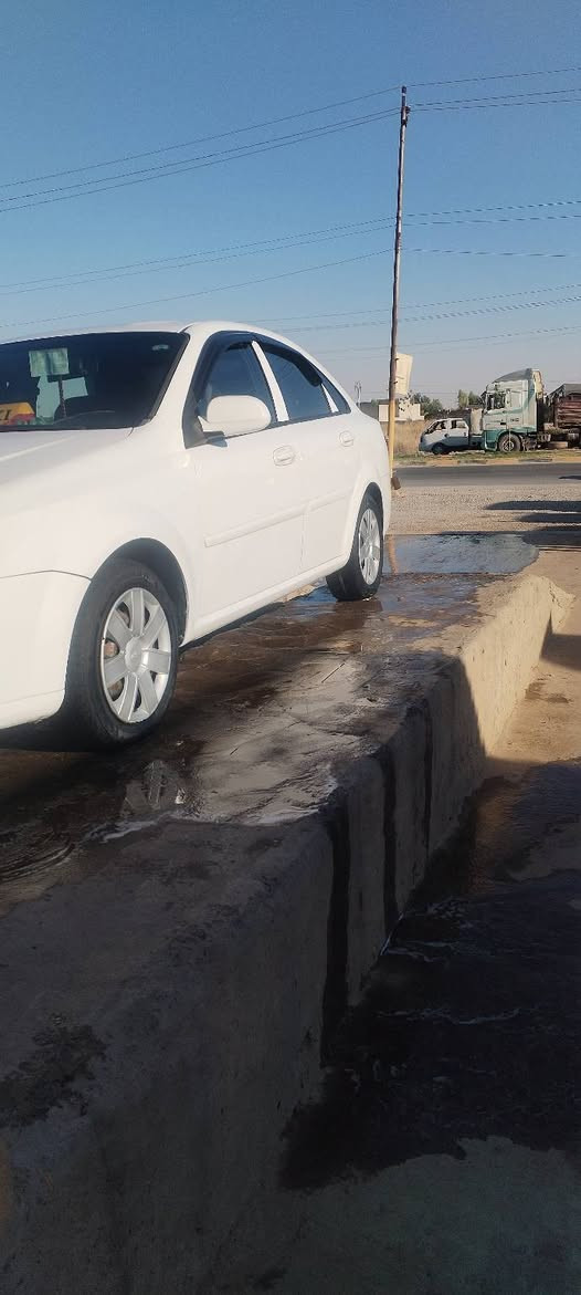 🚗 للبيع. أوبتر موديل 2009
سيارة نظيفة جداً وحدادية بالكامل، جاهزة للاستخدام وما تحتاج أي شي
✅ محرك ممتاز وما بيه أي ملاحظات
✅ كير بحالة ممتازة
✅ تبريد قوي
✅ تايرات جديدة (تخم تاير)
✅ مشط جديد
✅ نظافة داخلية وخارجية ممتازة
✅  صبغ ٣ قطع
📌 السنوية شرط تحويل
💰 **السعر: ٨٠ ورقة ** وبيها مجال قليل
العنوان موصل تلعفر
للاستفسار
***********
