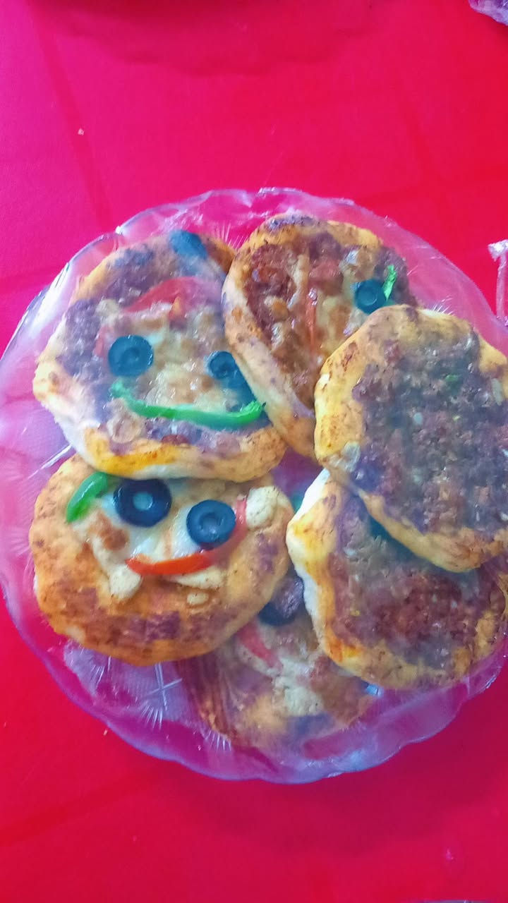 السلام عليكم 
الحجز مفتوح 
متوفر وجبة بمبارات مع كغشي منظفي ومحشي ومطبوخ حسب الطلب 
متوفر جميع انواع الكبب 
متوفر مني بينزا حسب الطلب 
متوفر عروق لحجز مراسلة البيج او اتصال عل الرقم ***********
يوجد خدمة توصيل ايسر ايمن اي طلبية يصير حسابهم ٥٠الف توصيل مجاني
