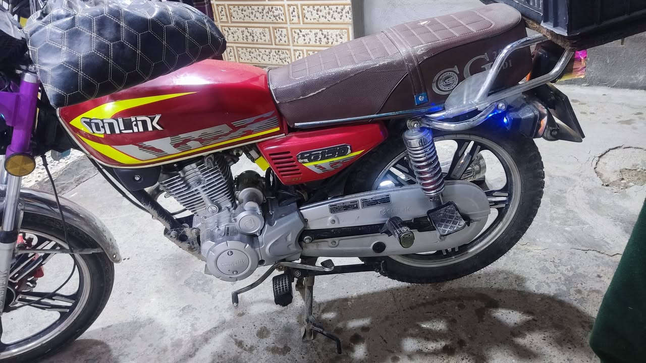 سلام عليكم سونك سيفان موديل 2024الدراجه شبه زيرو ماشيه 6000 الدراجه خير من الله لا تبخير ولا تنقيص سعر الدراجه 800 وبيها مجال الرقم ***********
