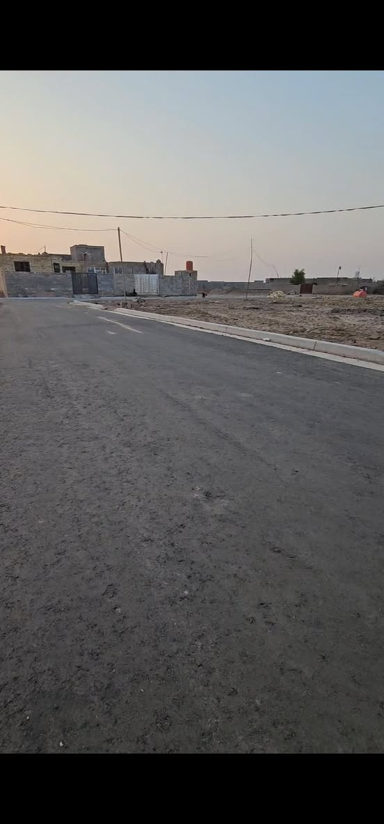 .قطعه 200م +400م  زراعي للبيع مكانها منطقه اعباده كامله من الخدمات ماء مجاري تبليط جديد   
  ***********
