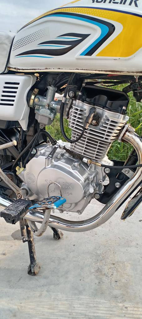 سلام عليكم تايكر 2025ختم 2024 دراجه مامطخوخ برغي بيها تايرات تخم جدد ثنين دراجه فول نضافه بس فقط بيها يده بريك امام معوج ومازه برغي بل صفحه مال مازده واكع لايت فقط مكاني ديالئ ناحيه وجهيه مكلف بالنشر رقم صاحب الدراجة ر***********
