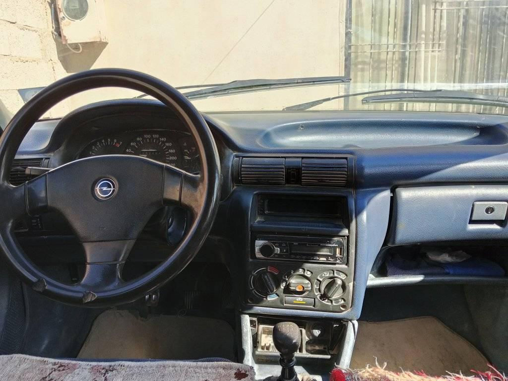 استرا استيشن موديل 93 سنوية مشروع وطني بأسمي بيها بطاقة بانزين 
حجم 20 صبغ عام 
السعر 38 
*********** كركوك, العراق
