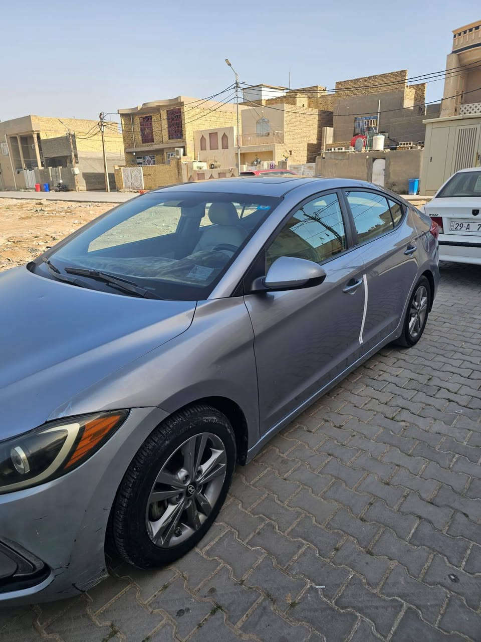 السلام عليكم
النترا موديل 17 أمريكي دوش مواصفات لمتد فول محرك 2000 السياره نظيفه جدا وحادثها شخط بالجاملغ الامامي وباب السايق .بدون ايرباك السياره بأسمي اني استاد جامعي في الكوت بالمركز السعر 125ورقه .. ***********
