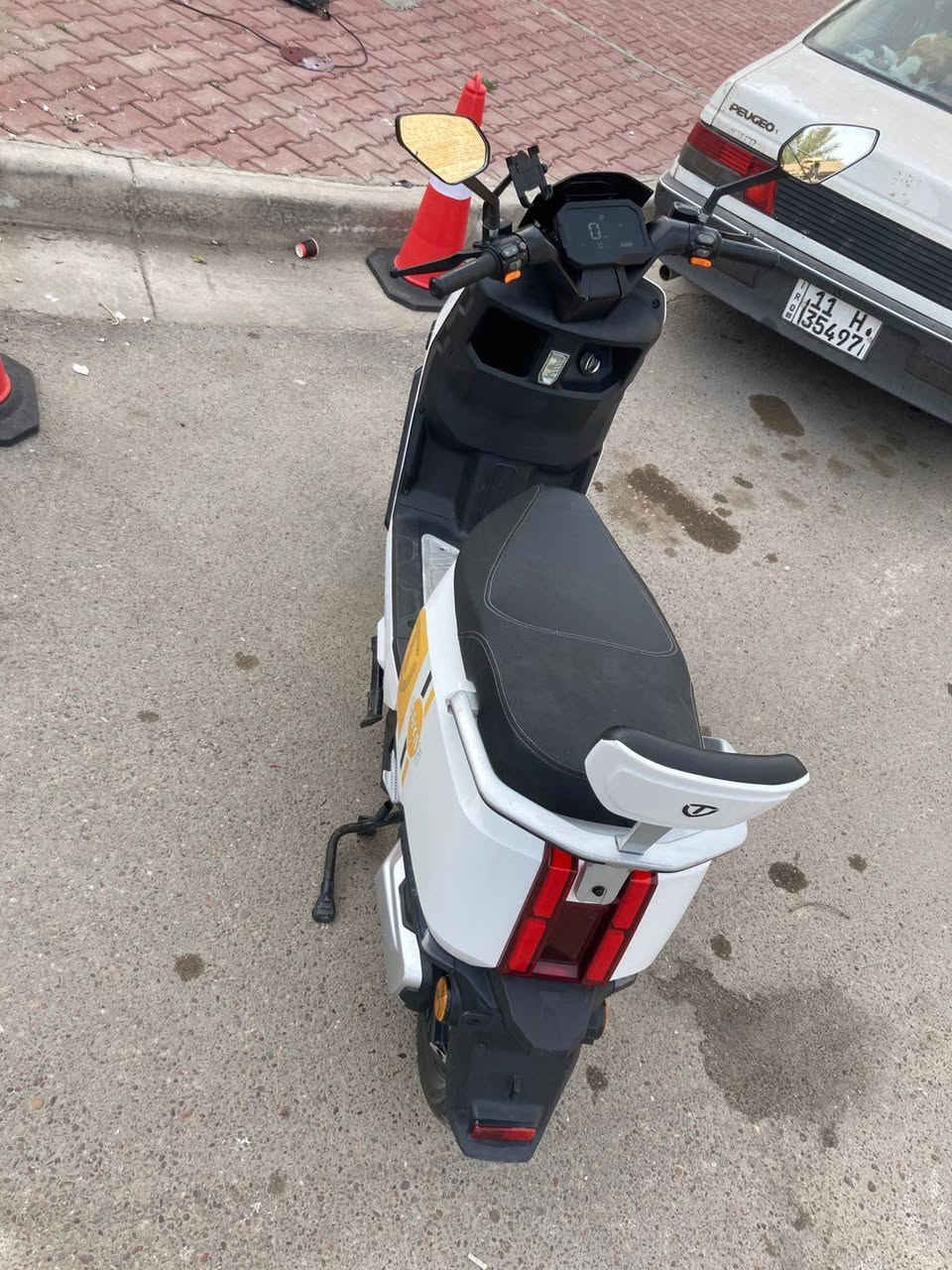 السلام عليكم دراجه ريان وحش الكون شحن للبيع الدراجه خير من الله الدراجه حلوه و نظيفه شوفت عينكم بيها مواصفات حلوه مثل ٦ بطاريات كبارر دبلل بيها كروز سرعه و نظام بارك و لايت عالي ناصي زنون بالاضافه إلى رماش و بيها اشاير يمنه يسره و دبل اشاره الدراجه كلش حلوه و نظيفه شوفت عينكم سعرها ٨٥٠ و بيها مجال 
مكاني بغداد الصالحيه قرب منتزه الزوراء 
للإستفسار *********** 
غير متواجد ع الفيس او الماسنجر
