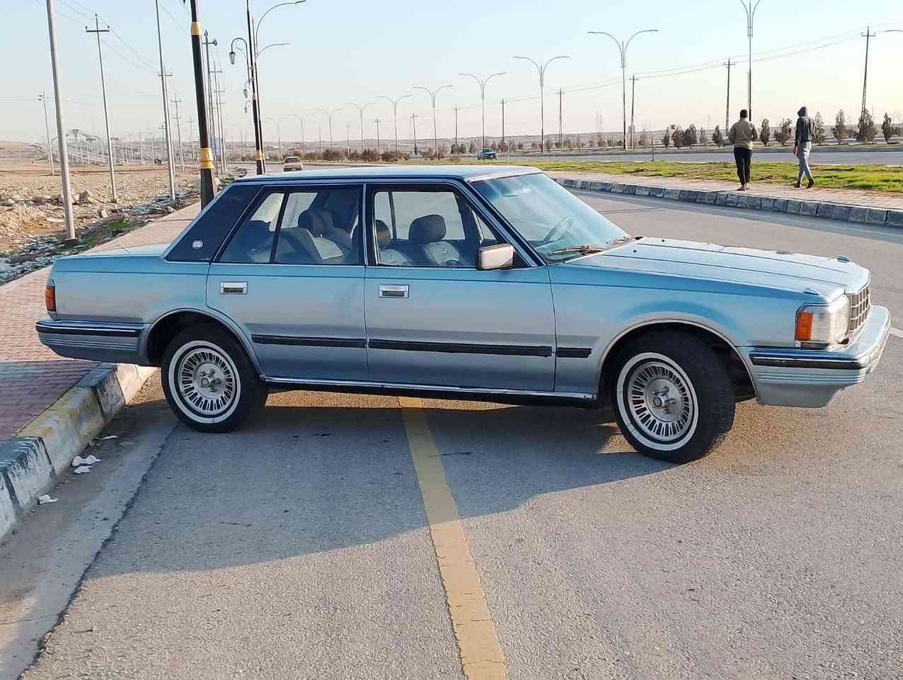 السلام عليكم سوبر موديل 85رقم نينوى انكليزي سنويه جديده شرط التحويل كابون بانزين بيها محرك كير اكسن شرط السياره تبريدها شغال التدفئه شغاله وايرمنيه كلها شغاله طخم امامي وخلفي نظيف سياره جهازه مصبوغه عام جماليه   مكاني موصل الايسر 
(السعر 52)وبيها مجال للطيبين باقي التفاصيل 
اتصل على الرقم 
***********
***********
