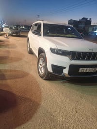 جيب لاريدو ٢٤ وارد امريكي ماشيه ٢٢الف رقم بغداد بسمي سياره جديده للبيع...