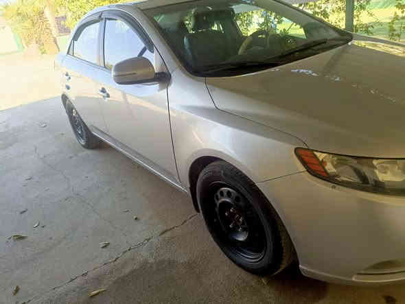 كيىة فورتي موديل 12ادوات كص جنطة مع لوحات سيارة جاهزة وحلوة فول فقط تنتة ماكو تدفئة بل كشنانة نضام ايكو تقليل صرف الوقود تحكمات اشاير مري هواية كير محرك صدر كهربائيات تبريد تدفئة سيارة جاهزة وشوف العين يبري الذمة السعر 43مع الوحات المكان بيجي ناحية الحجاج البطعمة للستفسار ***********
