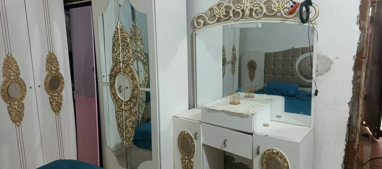 غرفه تركي للبيع مناسبه للستفسار
وتساب انتصال ***********
