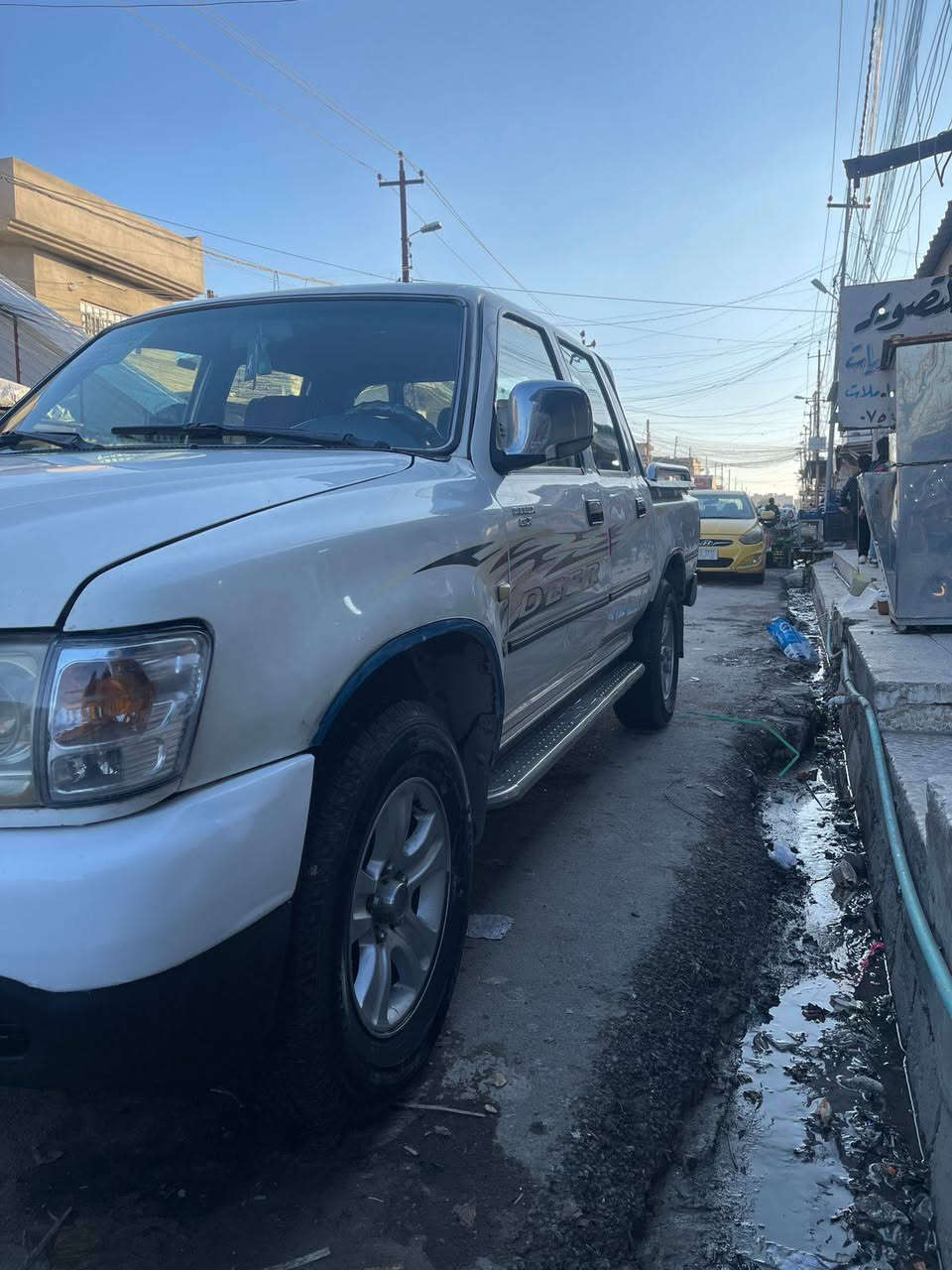 السلام عليكم
دير 2009 موصفات سوبر دير قفل مركزي محرك نضيف كير شرط سنويه ساقطه سياره نضيفه بيها ملاحضات بل سقف والبنيد  شرط التحويل سعر 66 وبيها مجال مكان السياره موصل ***********كورك
*********** اسيا
