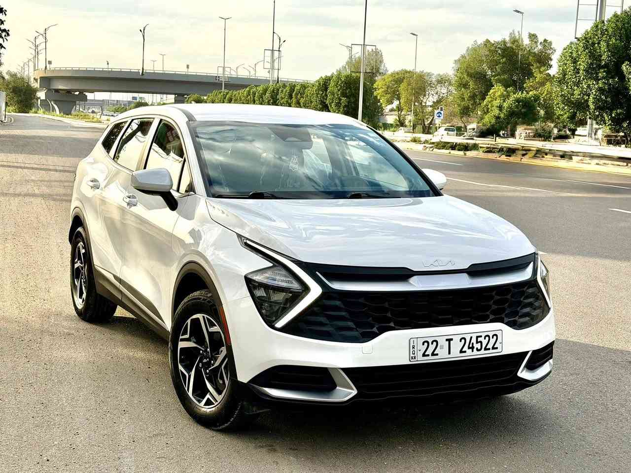 للبيع فقط بدون مراوس
كيا سبورتج موديل 2023
وارد امريكي  حادث بارد مكانين بلجاملغ الخلفي و الصندوك وتكحيل بسيط بجم كبس بدون ايرباك

مواصفات LX  
دفع رباعي 
مانع انزلاق
نظام منحدرات
 اربع انظمة قيادة
 نظام قيادة ذاتية
 نظام ABS
 نظام توقف امامي خلفي 
    وتحذير قبل الاصتدام
نظام تحديد مسار ومثبت سرعة
نظام اوتو ستوب
 فول تحكم ستيرن
كامرة خلفية
 تبريد امامي خلفي
شاشة واير ليس تدعم اندرويد اوتو وابل كار بلي 
منفذ شحن type c و UPS
هاند بريك كهربائي
 لايت LED
حاكية اوامر صوتية
محرك 2.5 Gdi
اوتو هولد 
العداد 40الف فقط 

مكان السياره بغداد العطيفيه
السعر 188 وبيهة مجال بسيط
للاستفسار ***********
